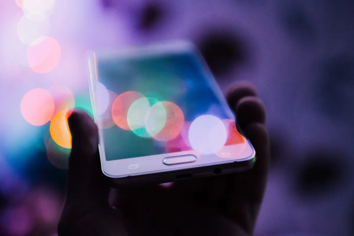 Person holding a smartphone